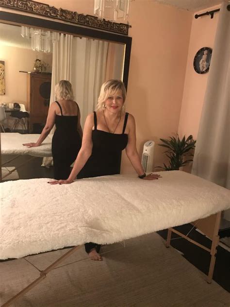 Erotic massage Prostitute Pati